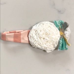 Persnickety infant headband